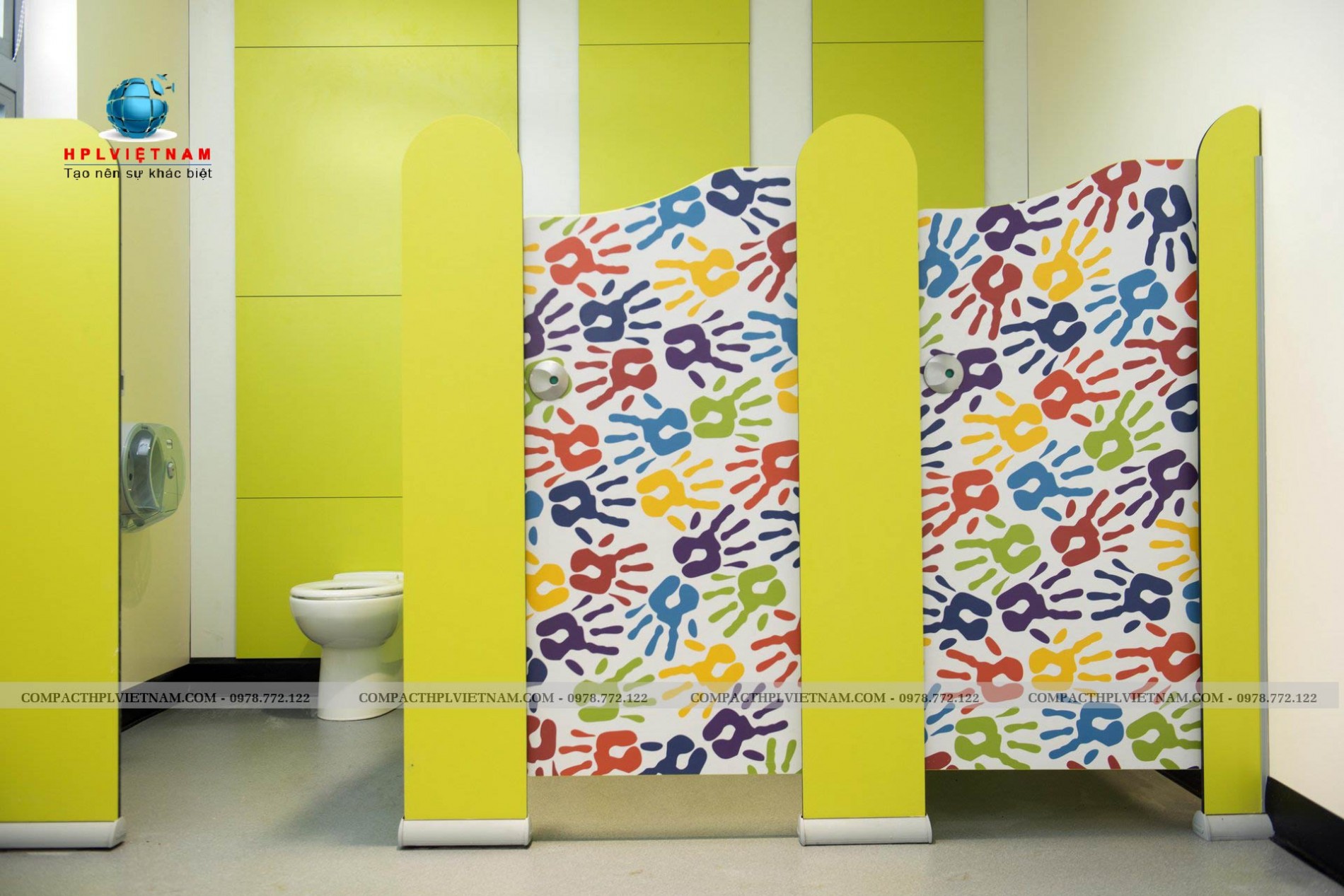 20+ mẫu thiết kế vách ngăn nhà vệ sinh: Với những mẫu thiết kế vách ngăn nhà vệ sinh trường học đẹp mắt, cá tính và tiện nghi, trường học sẽ trở nên sáng tạo và đảm bảo quyền riêng tư cho học sinh. Hãy xem hình ảnh để tìm kiếm ý tưởng thiết kế vách ngăn phù hợp cho trường học của bạn.